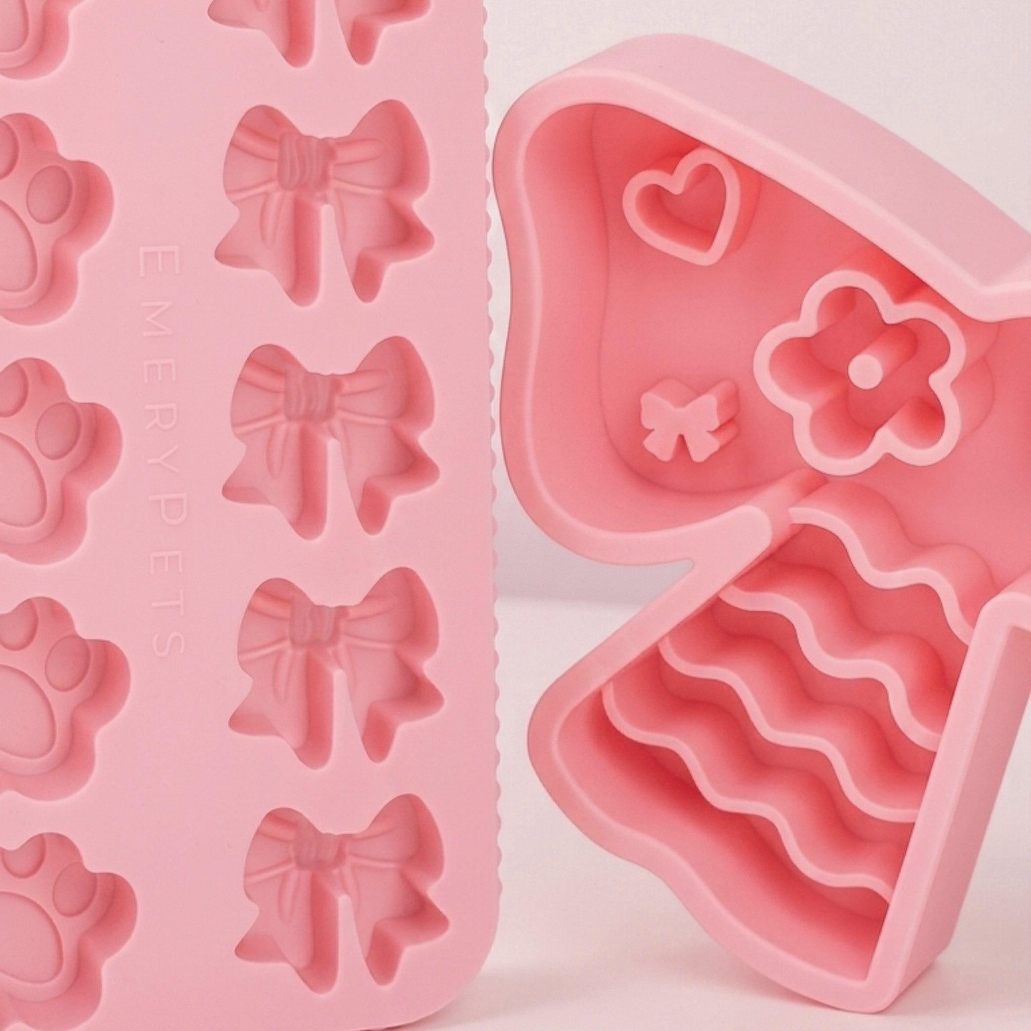 bow + paw treat mold | emerypets