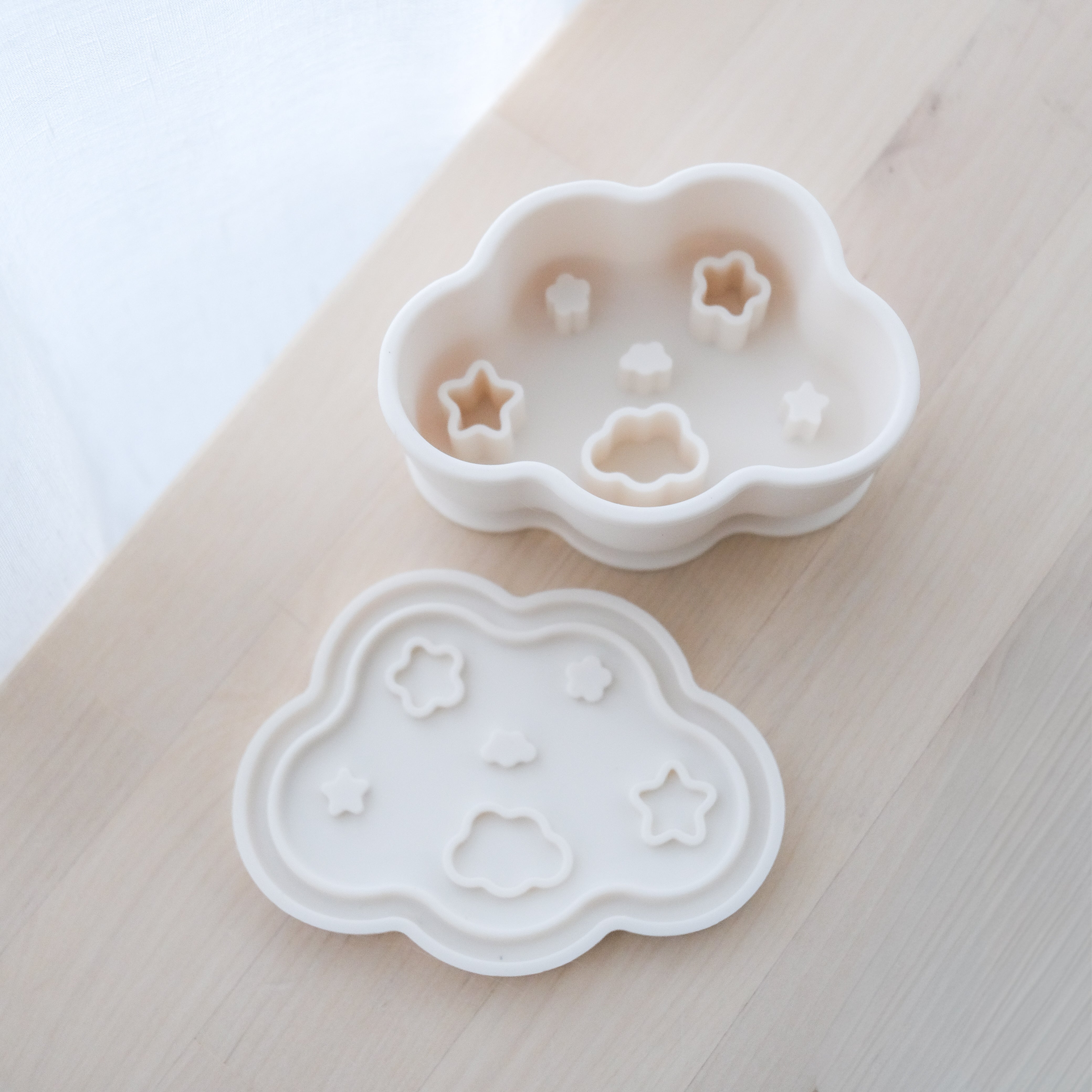 nimbus forage feeder set in oat milk