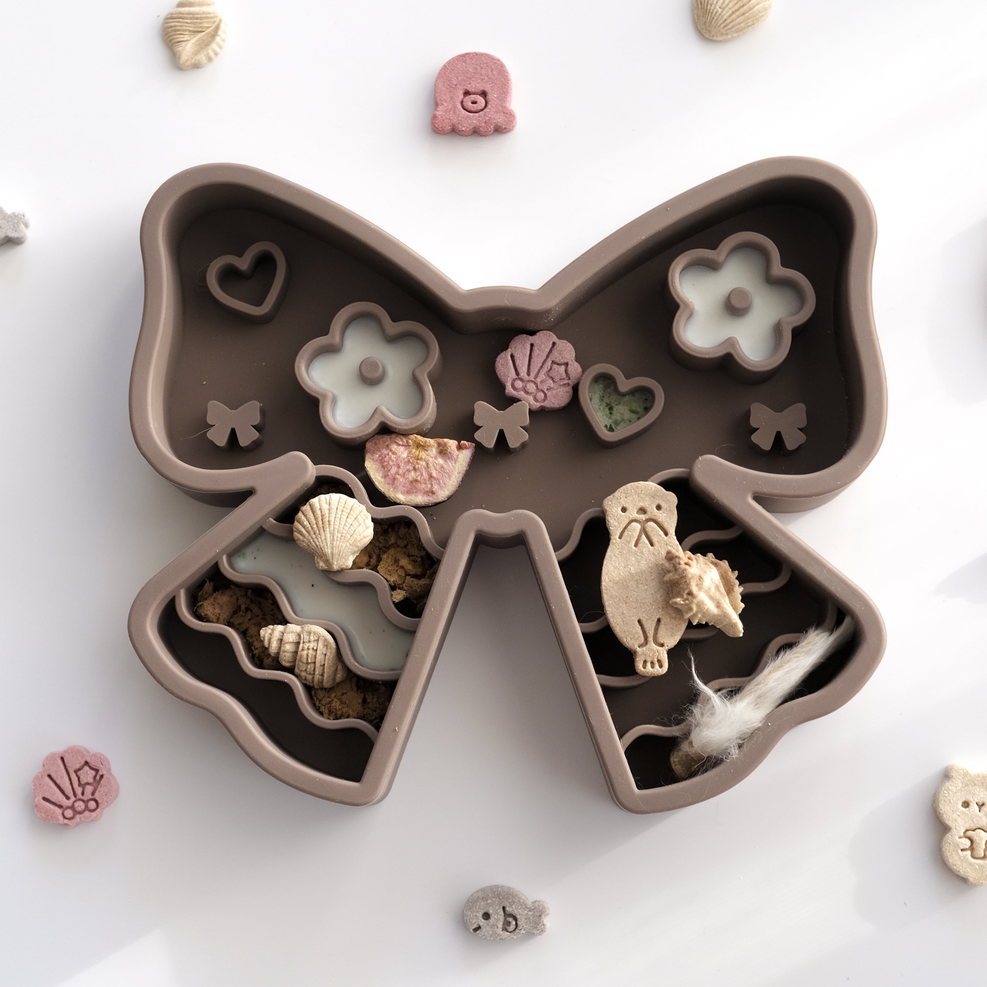 coquette forage feeder in espresso
