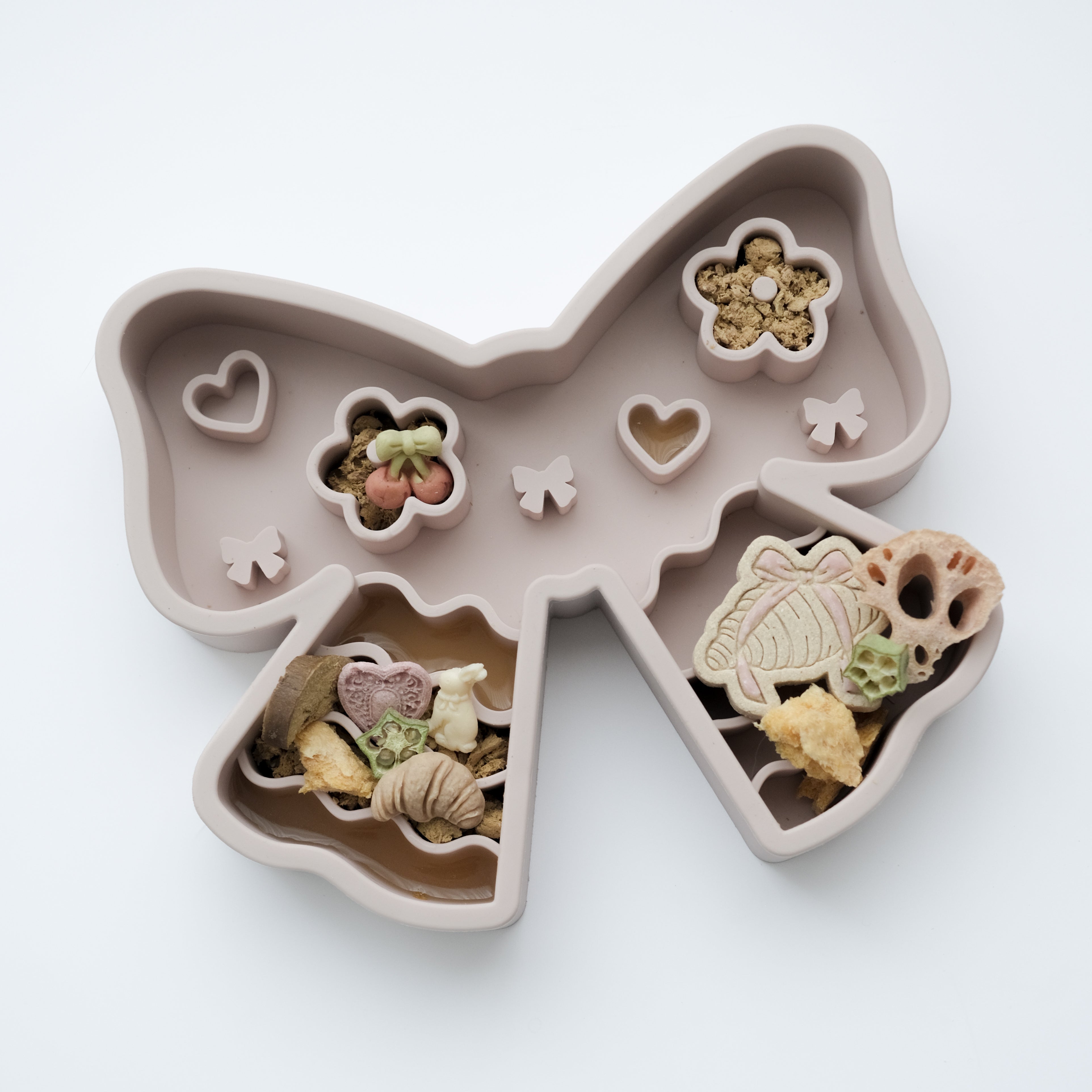 coquette forage feeder in latte
