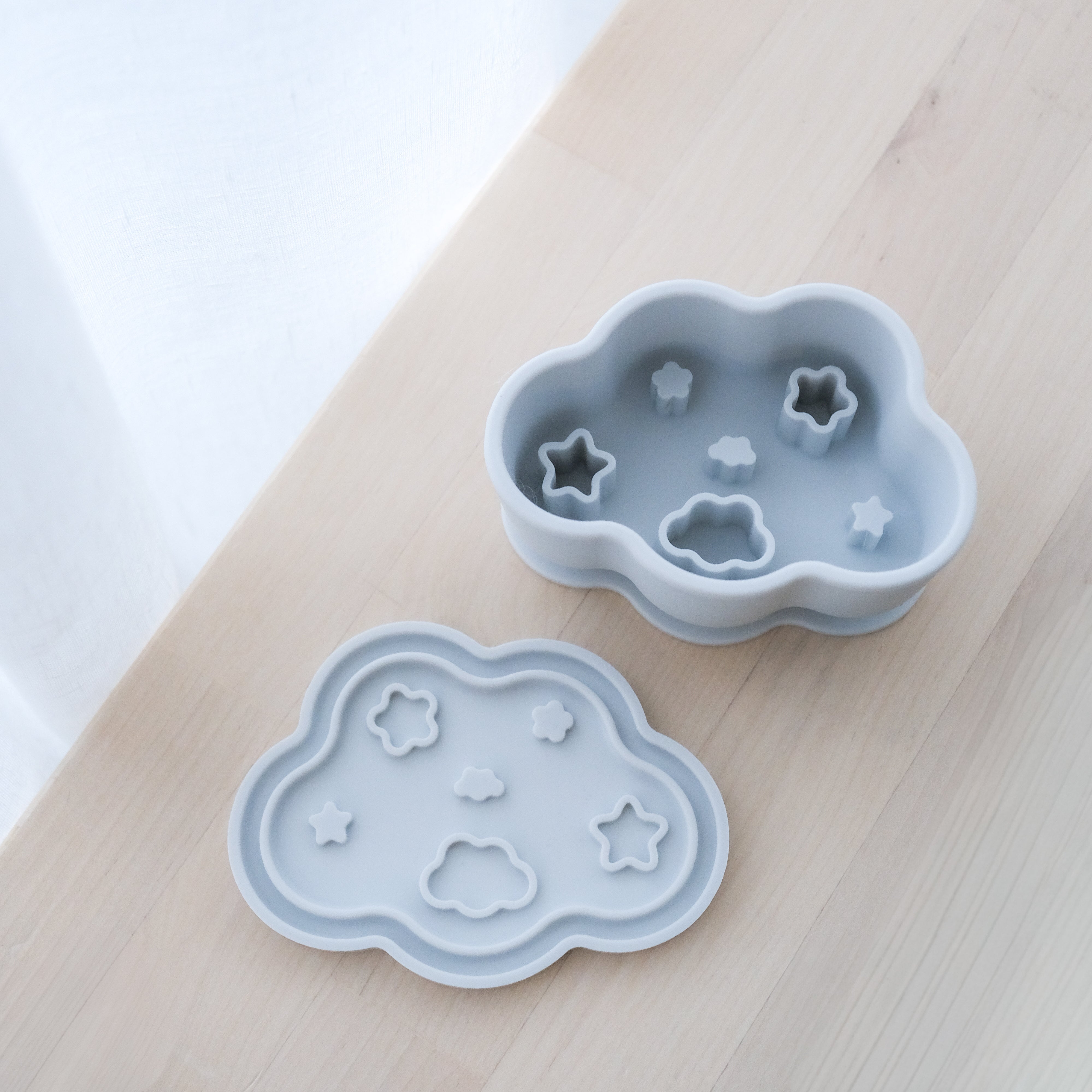 nimbus forage feeder set in sky