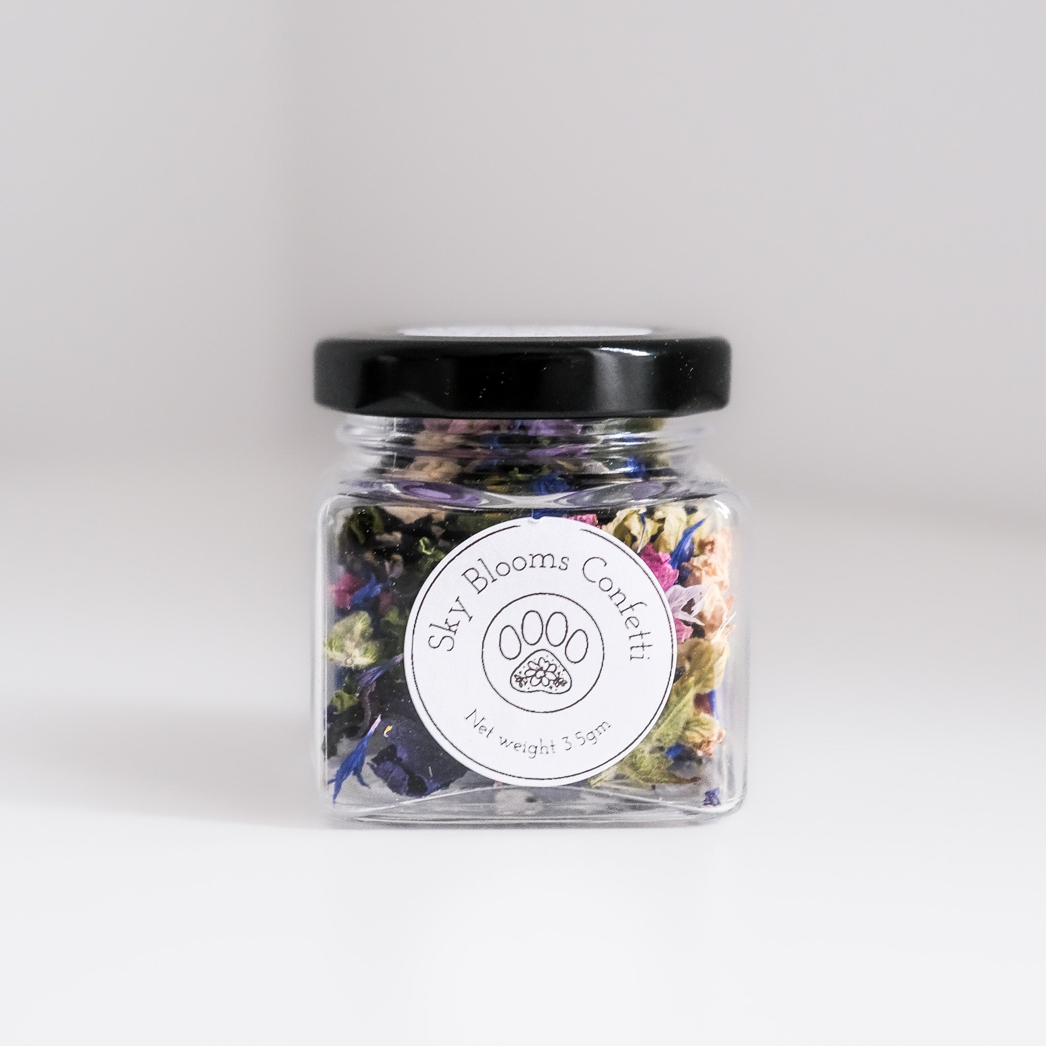 sky blooms confetti | dogs in the meadow