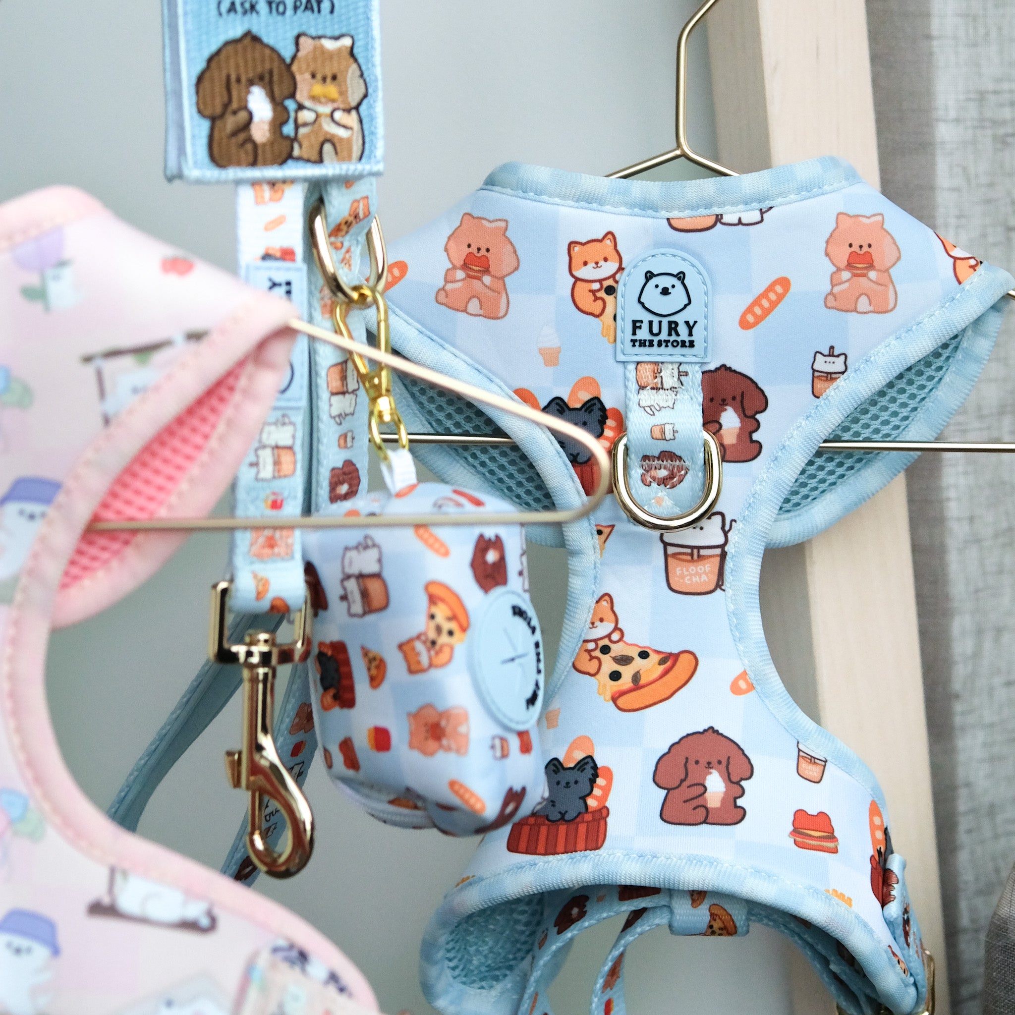 'fury&friends in nyc' harness